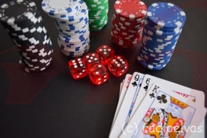 Poker: de jogos de cartas ao online